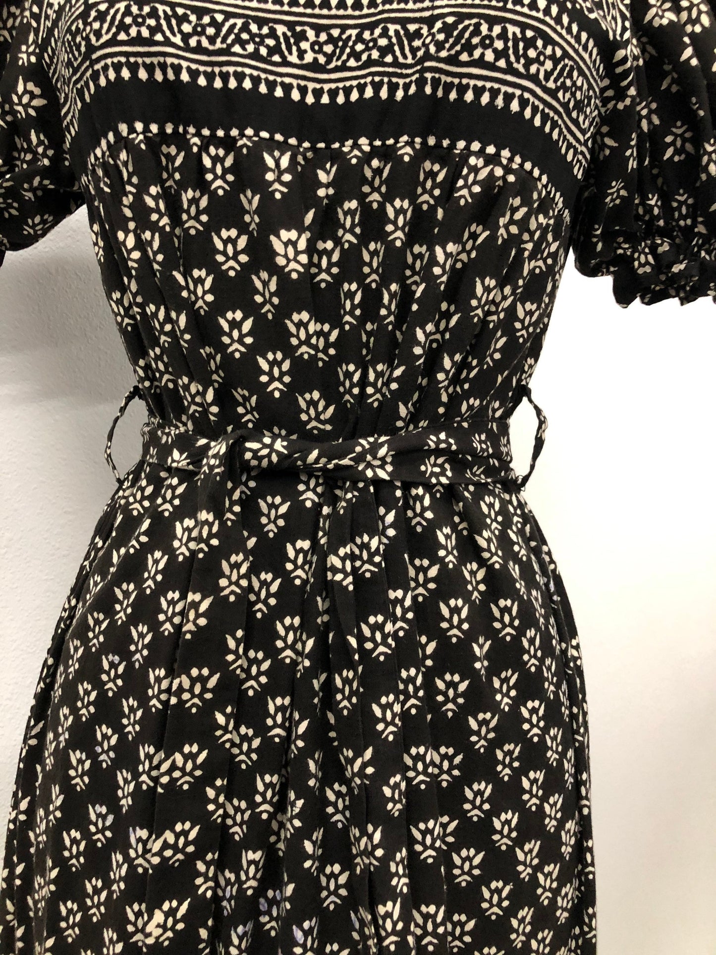 Back zipper string belt white black short sleeve long dress cotton made in pakistan block print women