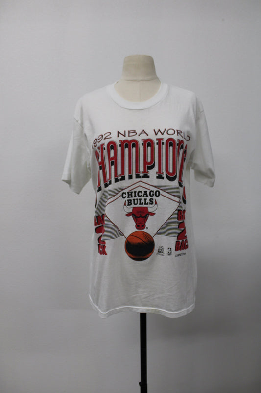 Back 2 back 1992 nba champions chicago bulls world champions vintage t-shirt 1992 nba finals white rare competitor label