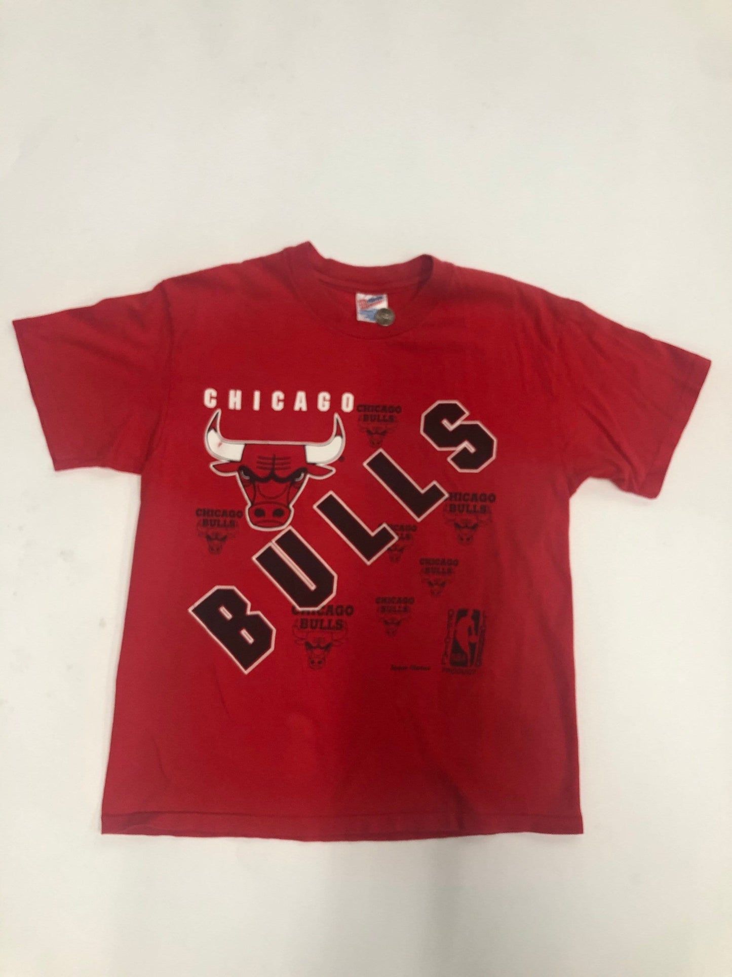 Made in usa vintage hanes label nba team hanes red t-shirt chicago bulls