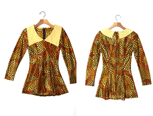 Vintage women 70's polyester peach print short summer butterfly neck mod sexy