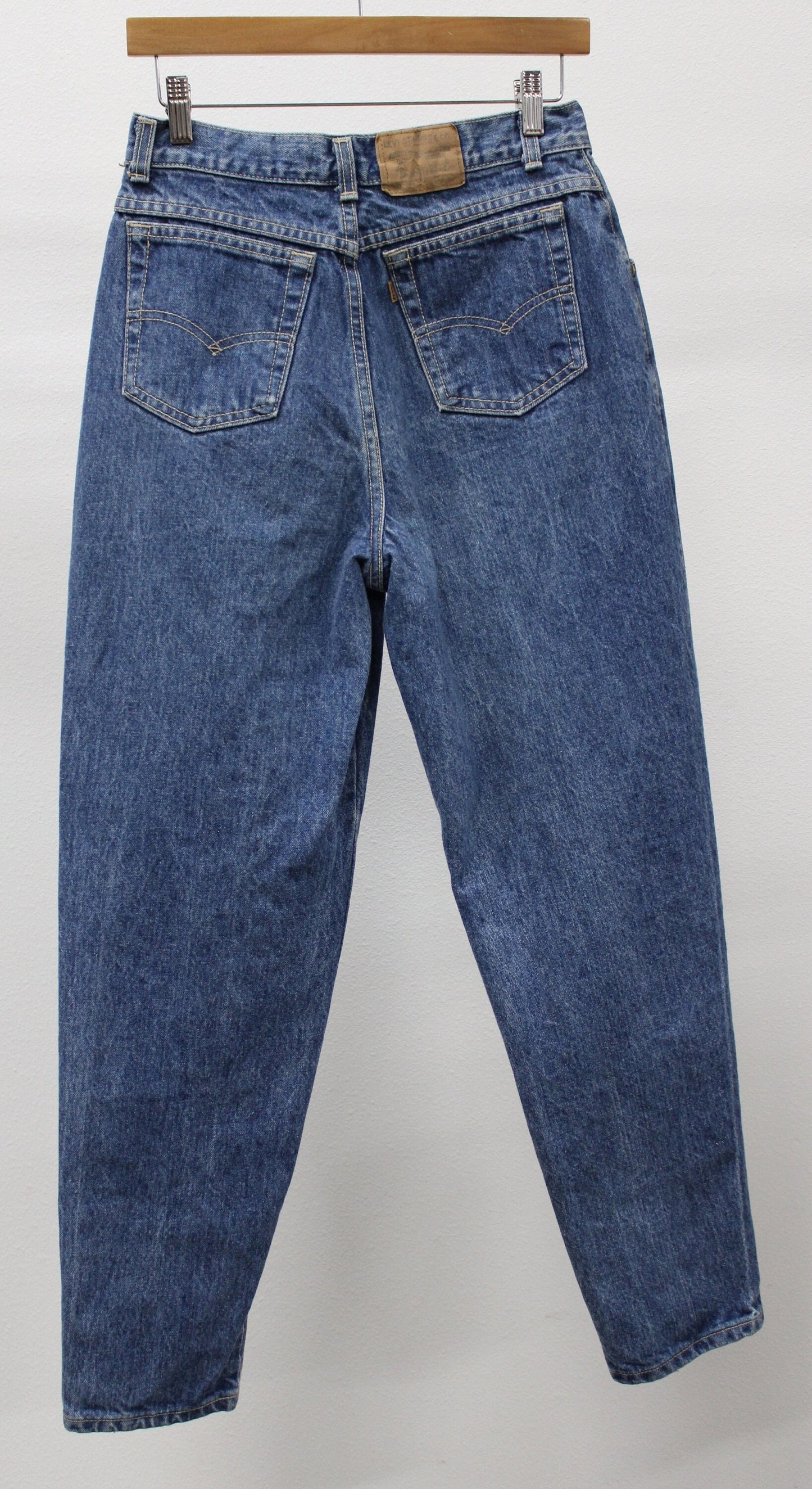 Levi's high waist jeans made in usa size 12 medium wash women vintage relaxed fit