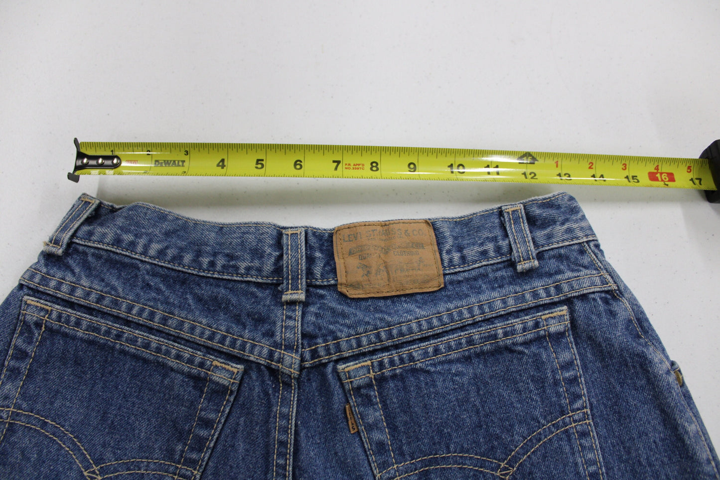 Levi's high waist jeans made in usa size 12 medium wash women vintage relaxed fit