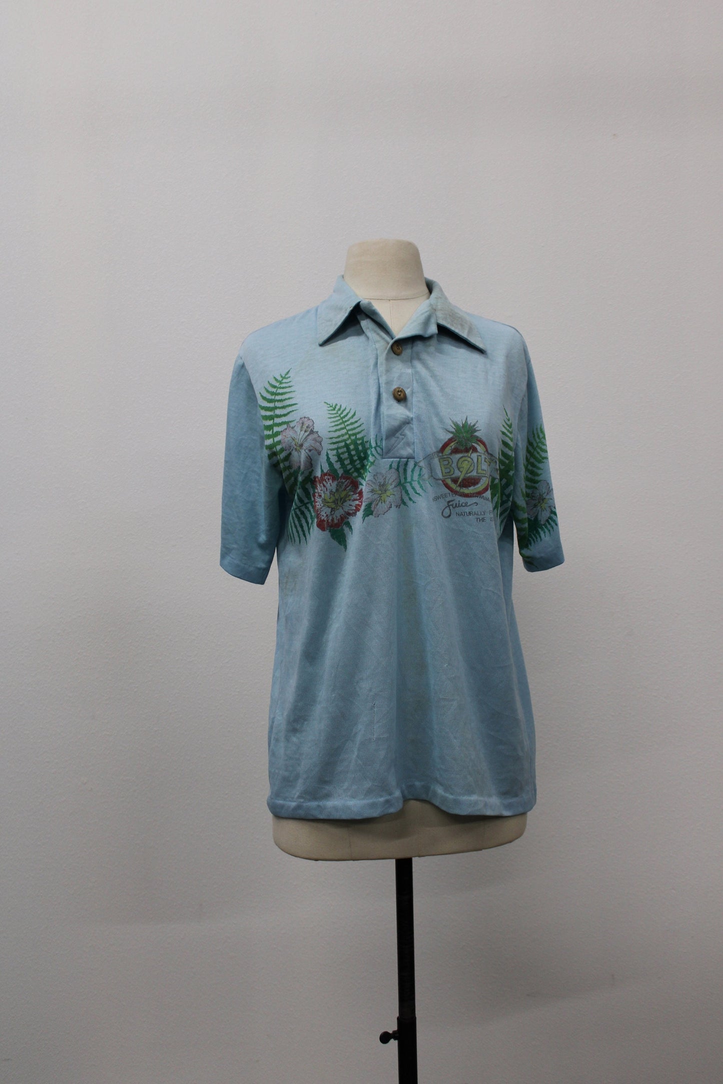 Hawaiian shirt vintage lighting bolt 70's surfing t-shirt blue wooden buttons