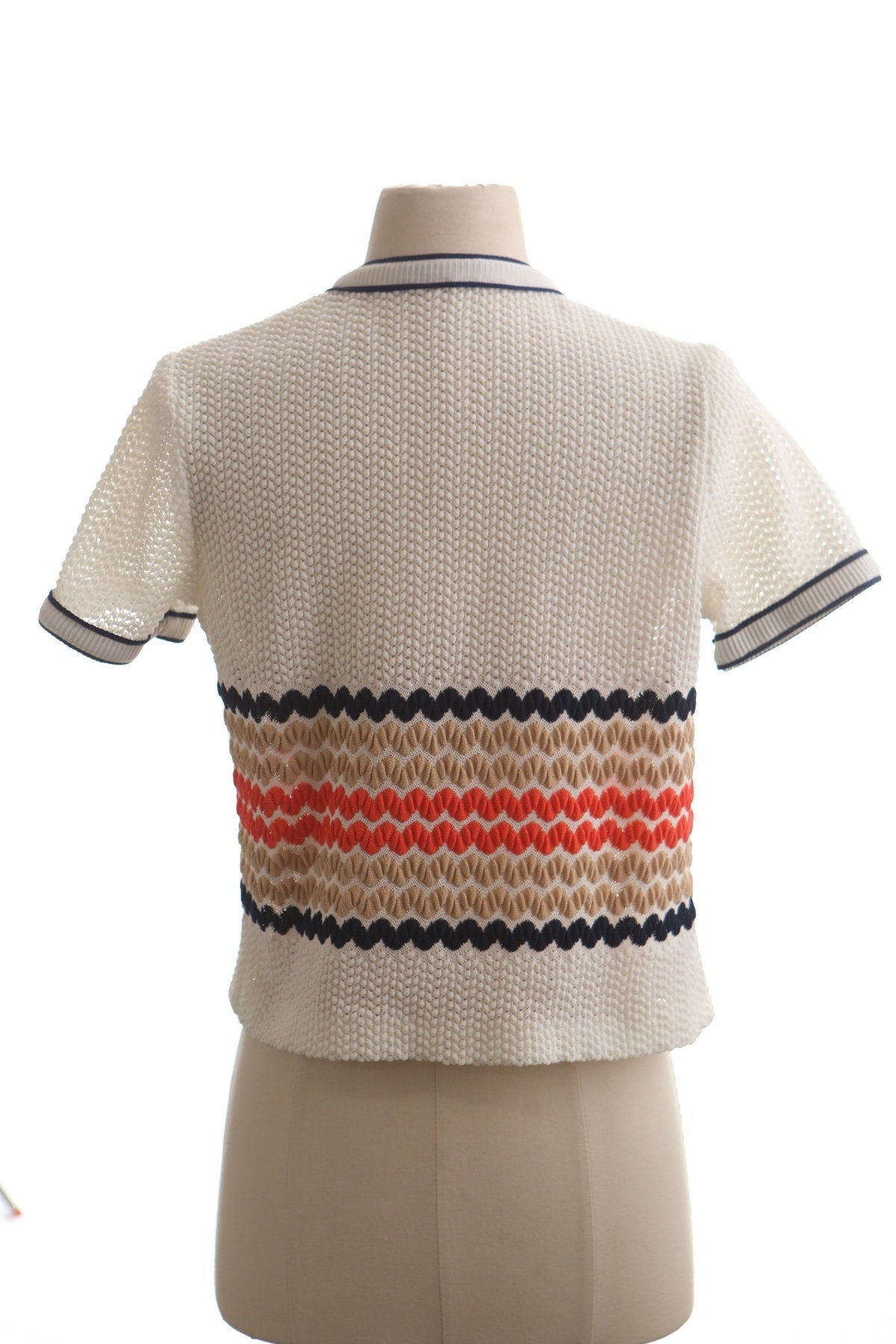 Vintage women 70's polyester white striped no clousure top blouse 60's