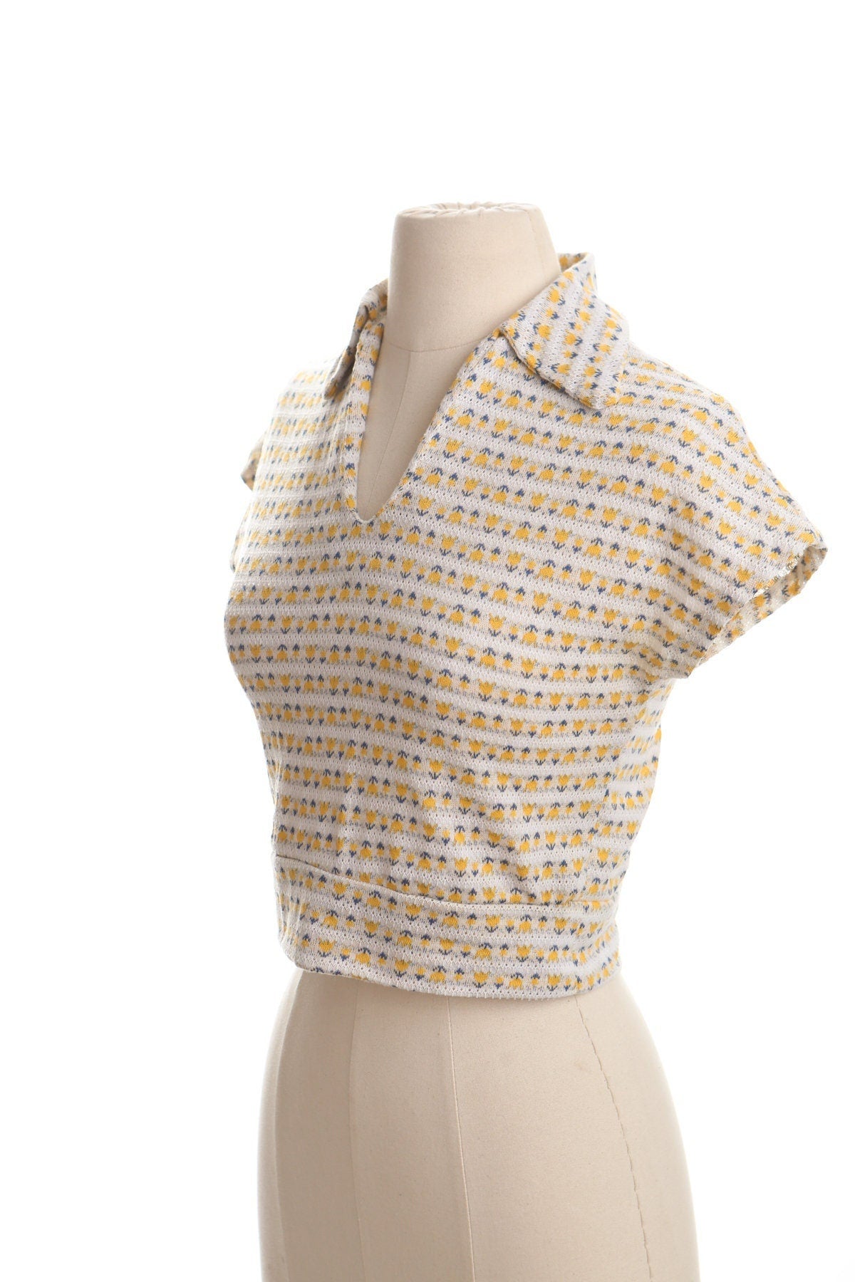 Vintage women blouse 70's white short sleeve v neck