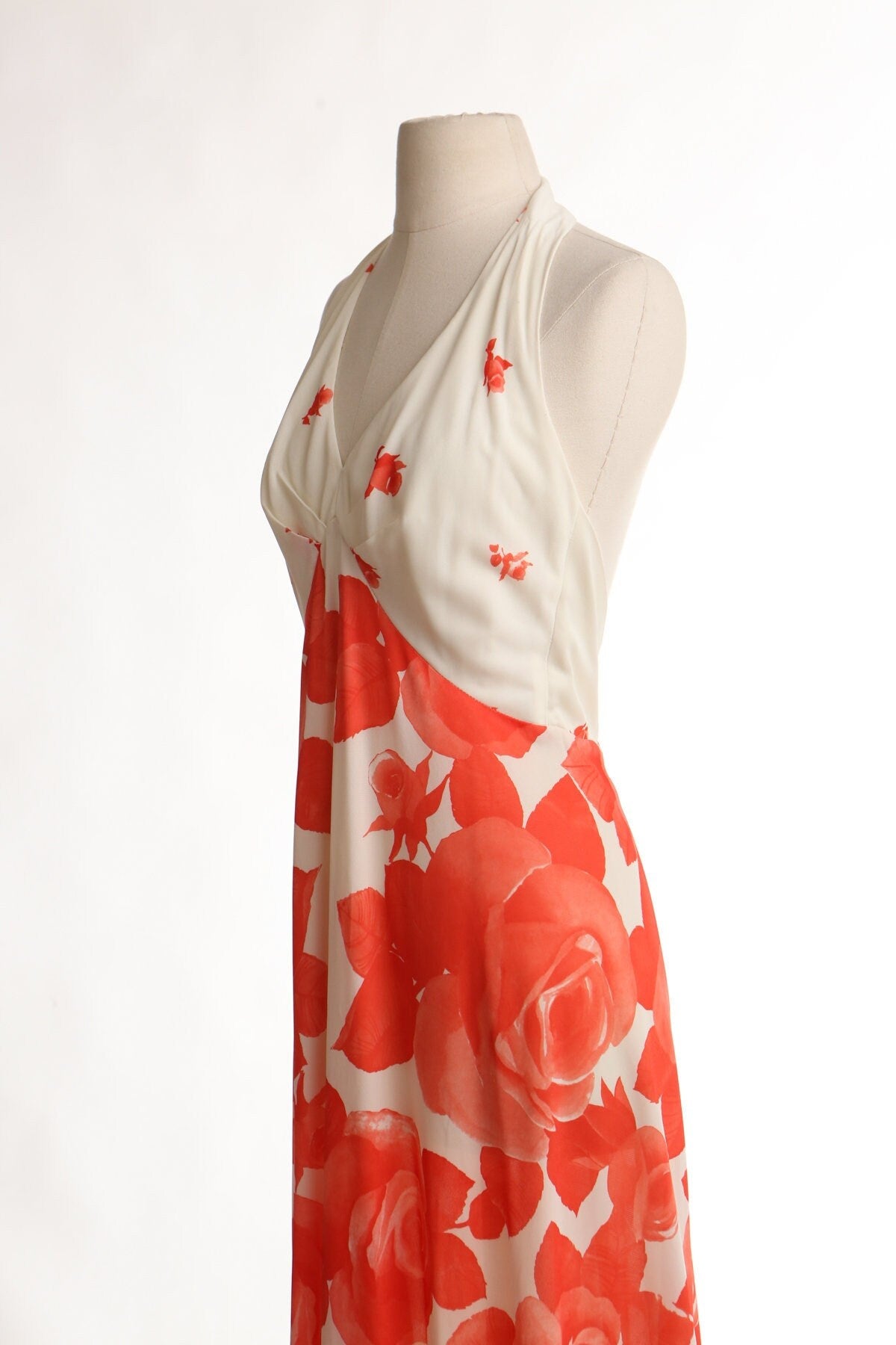 Vintage 70's long floral print roses white red halter summer