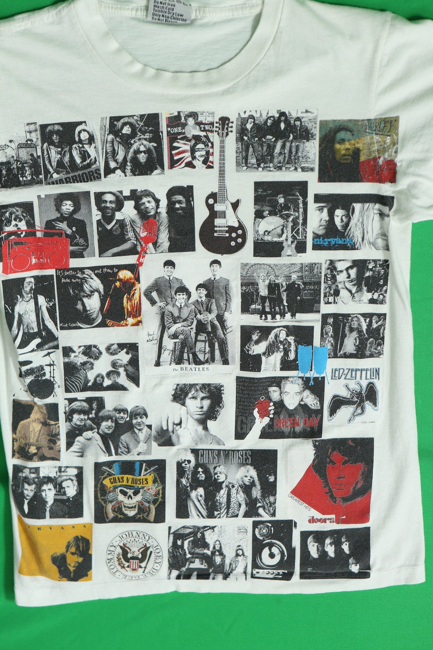 Vintage t-shirt thanabat label white monster of rock rock bands led zeppelin the beatles rare size m