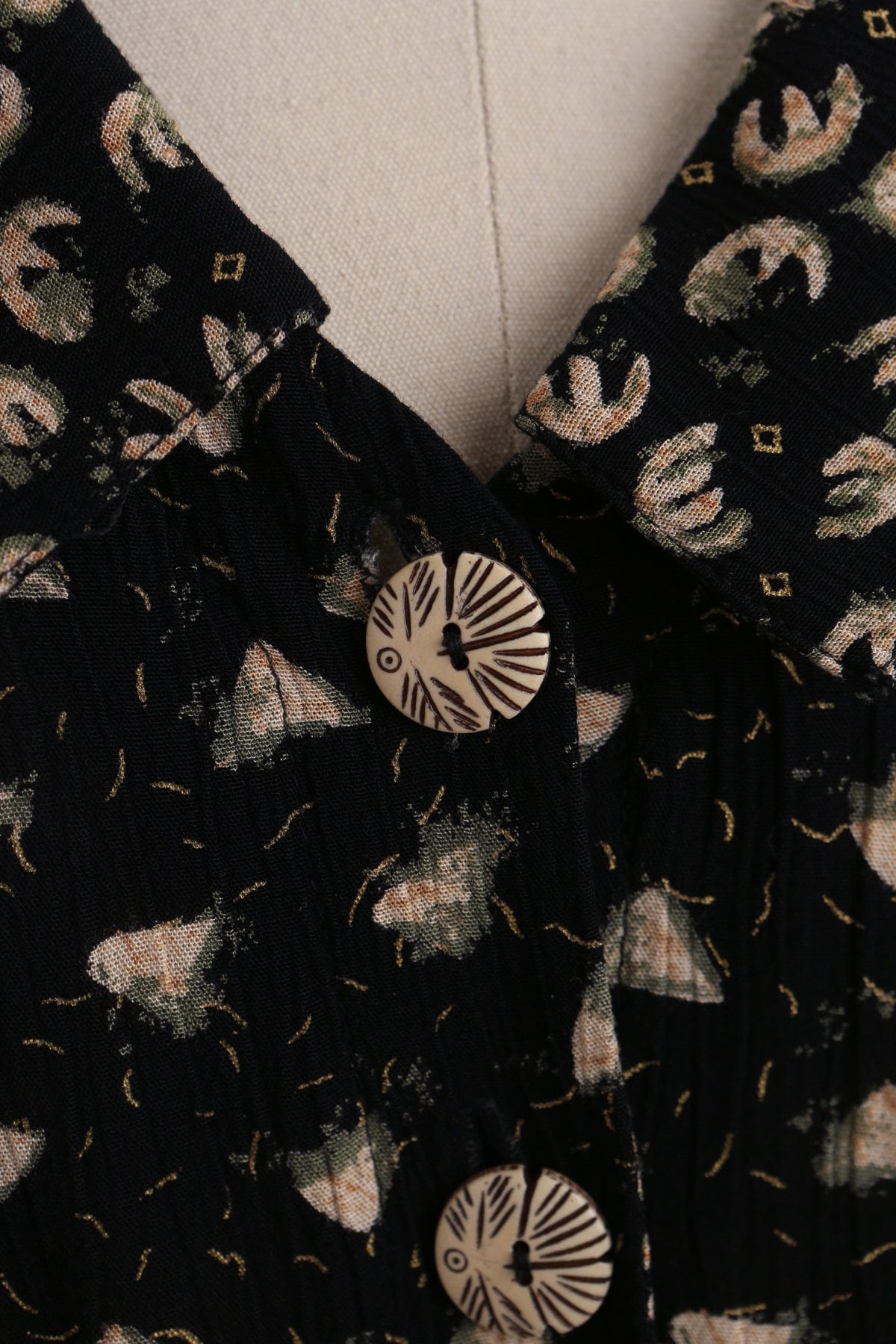 Vintage summer print dress black button 90's clousure rayon