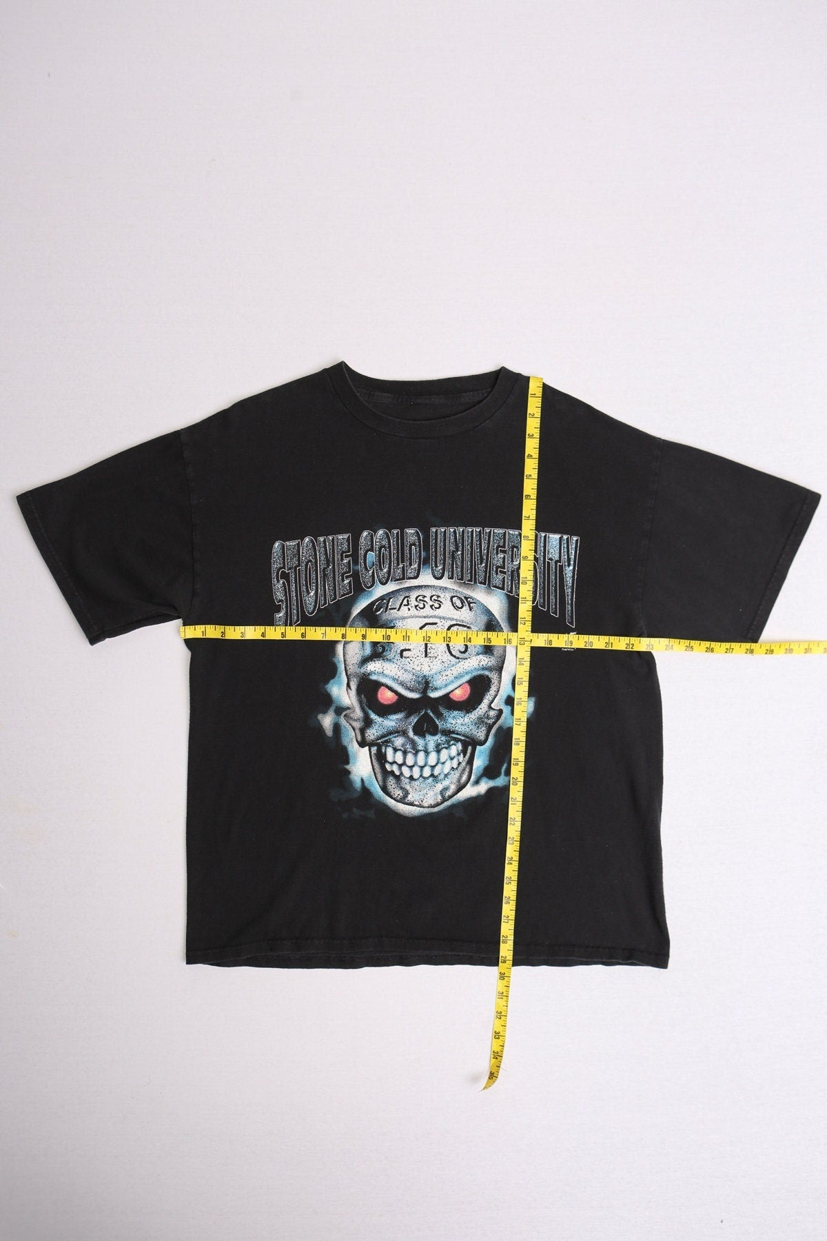 Vintage wwf stone cold steve austin black graphic t-shirt university class of wrestling y2k