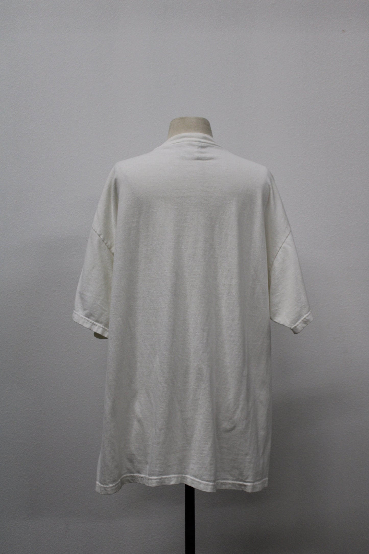 Lakers los angeles t-shirt white nba finals 2001 back to back champions basketball graphic