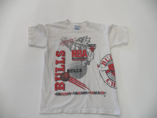 Chicago bulls basketbal t-shirt vintage red white cotton salem brand sports wear aerial assault