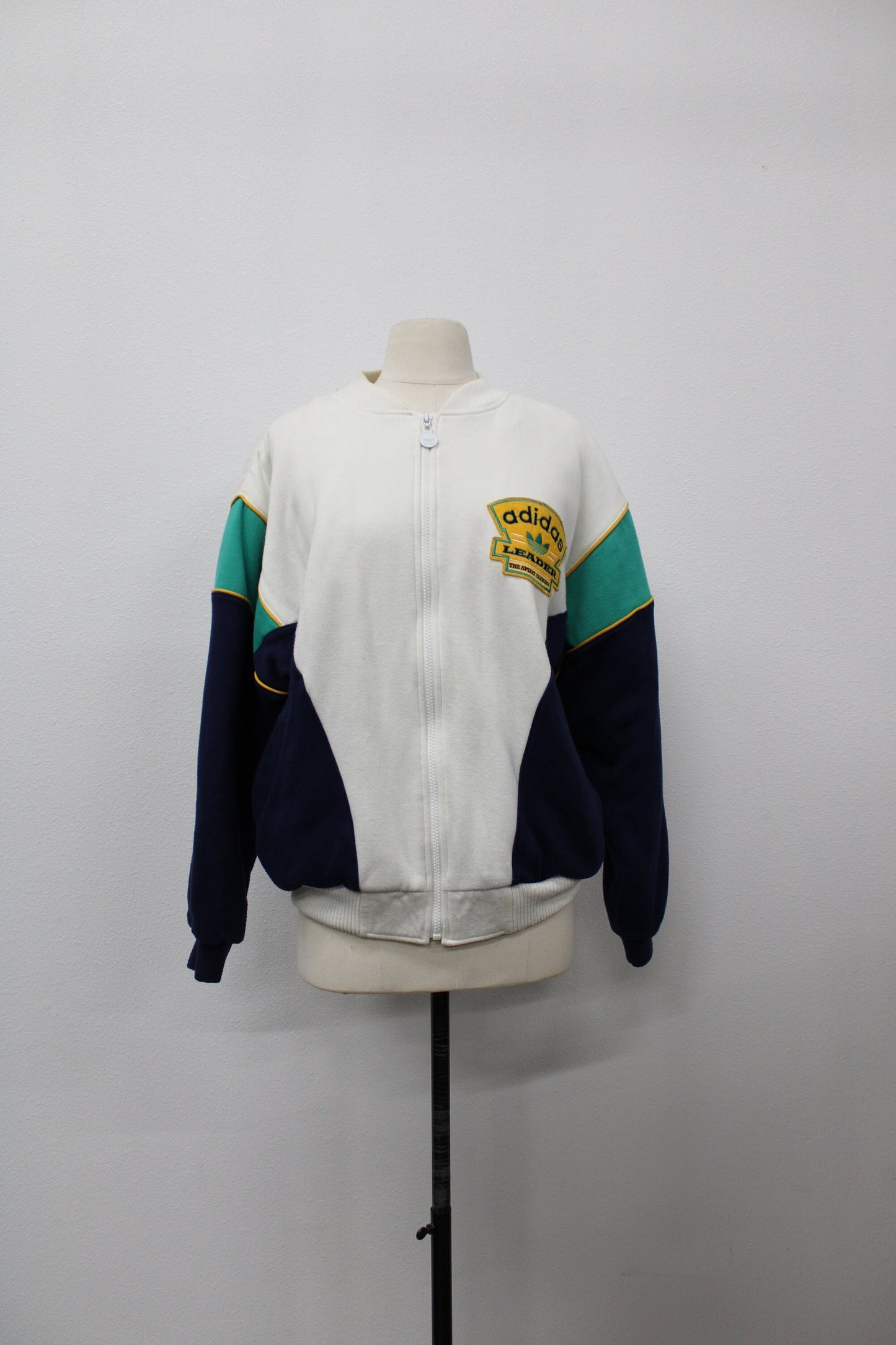 Adidas vintage sweatshirt white blue yellow green silver label leader the spirit carries graphic embroidered zip up