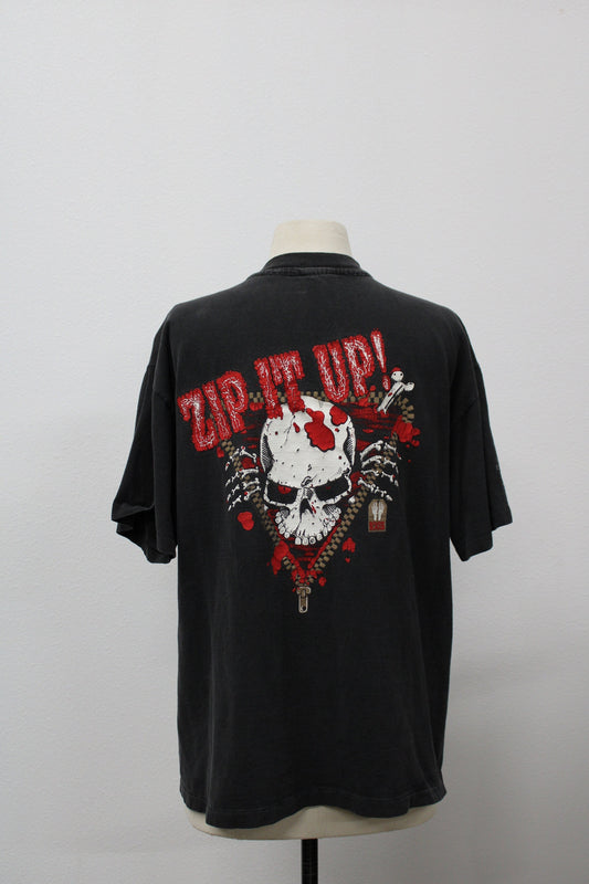 Body bag t-shirt sports wear skull bones zip it up vintage rare graphic t-shirt hanes beefy label size l death skater