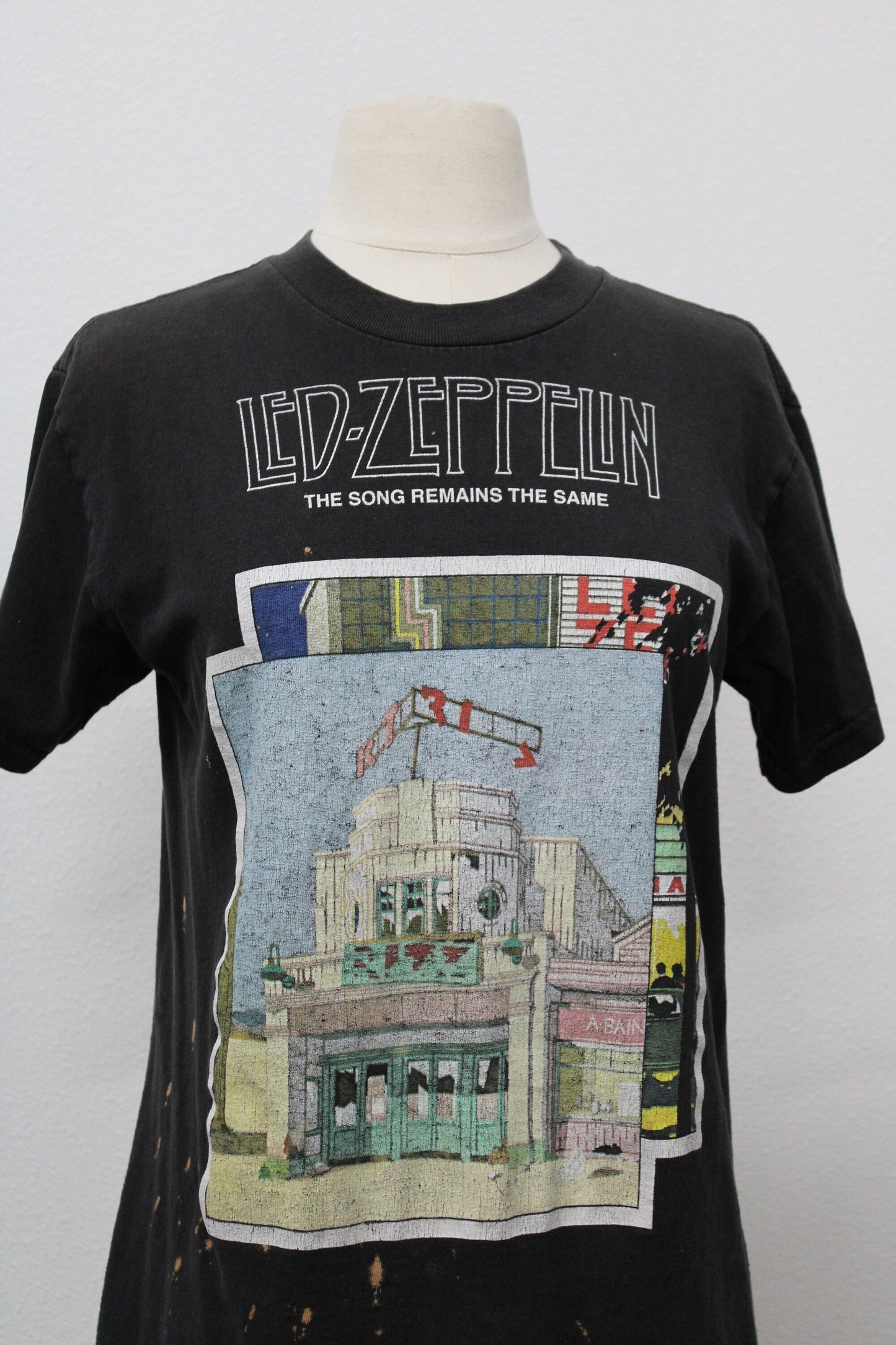 Led zeppelin vintage t-shirt the song remains the same swan song tennessee river label rare vintage black bleached