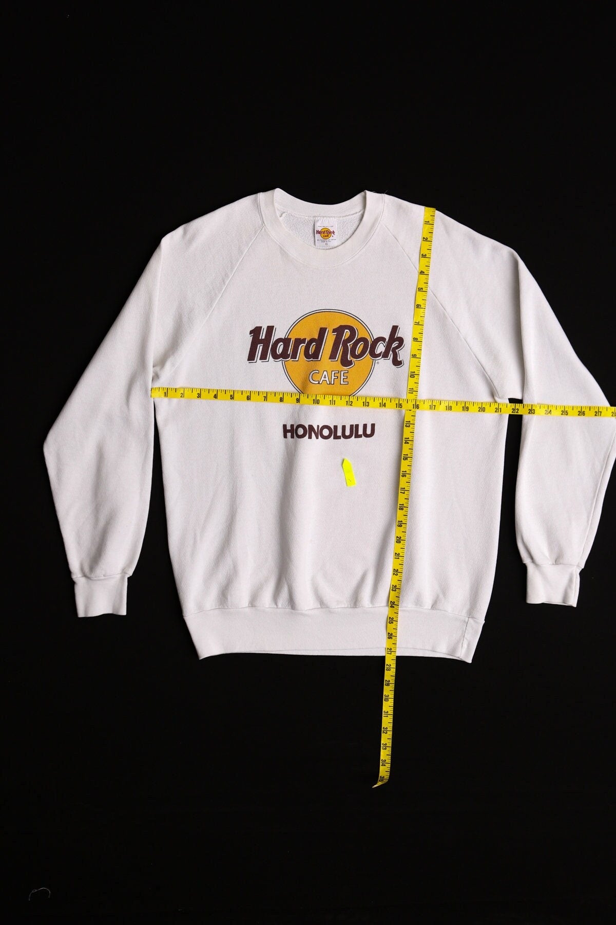 Vintage hard rock cafe honolulu hawaiian graphic sweatshirt white crew neck pull over