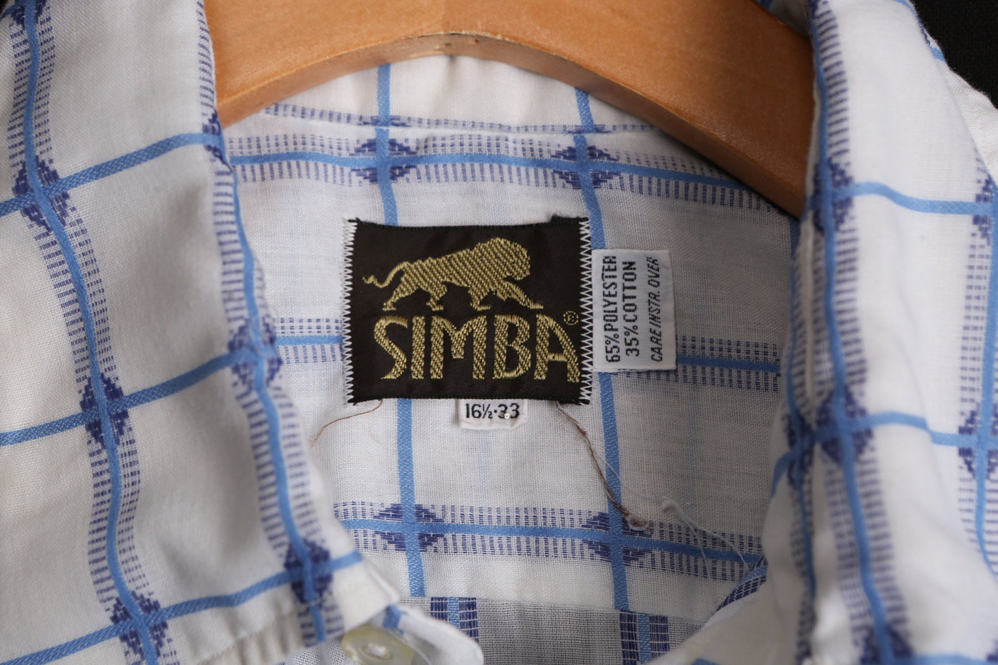 Vintage Men Oxford Button Up Shirt with Blue Plaid Details - Era 70's - 80's