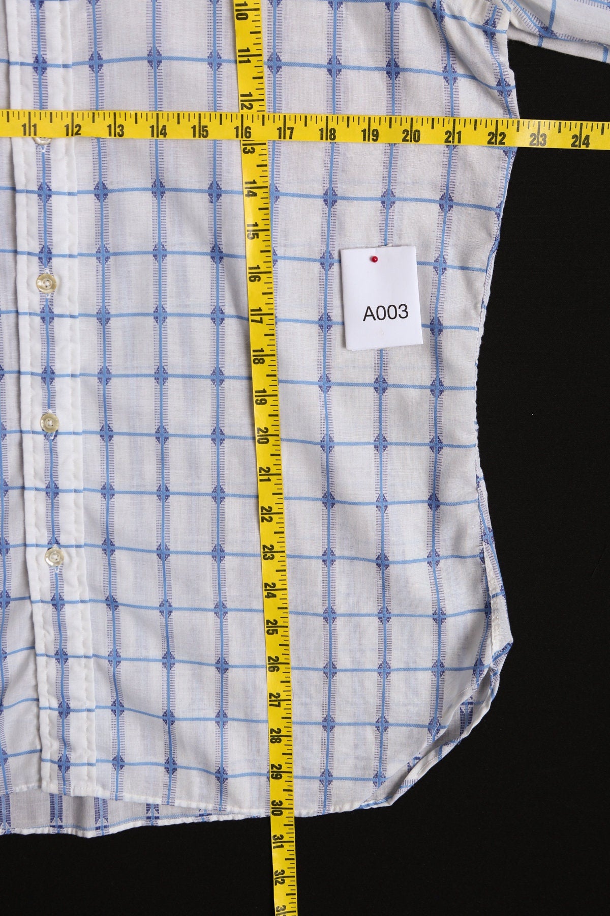 Vintage Men Oxford Button Up Shirt with Blue Plaid Details - Era 70's - 80's