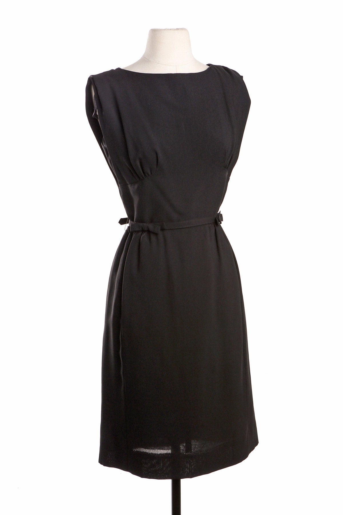 Vintage Black Casual Dress with Waist Belt