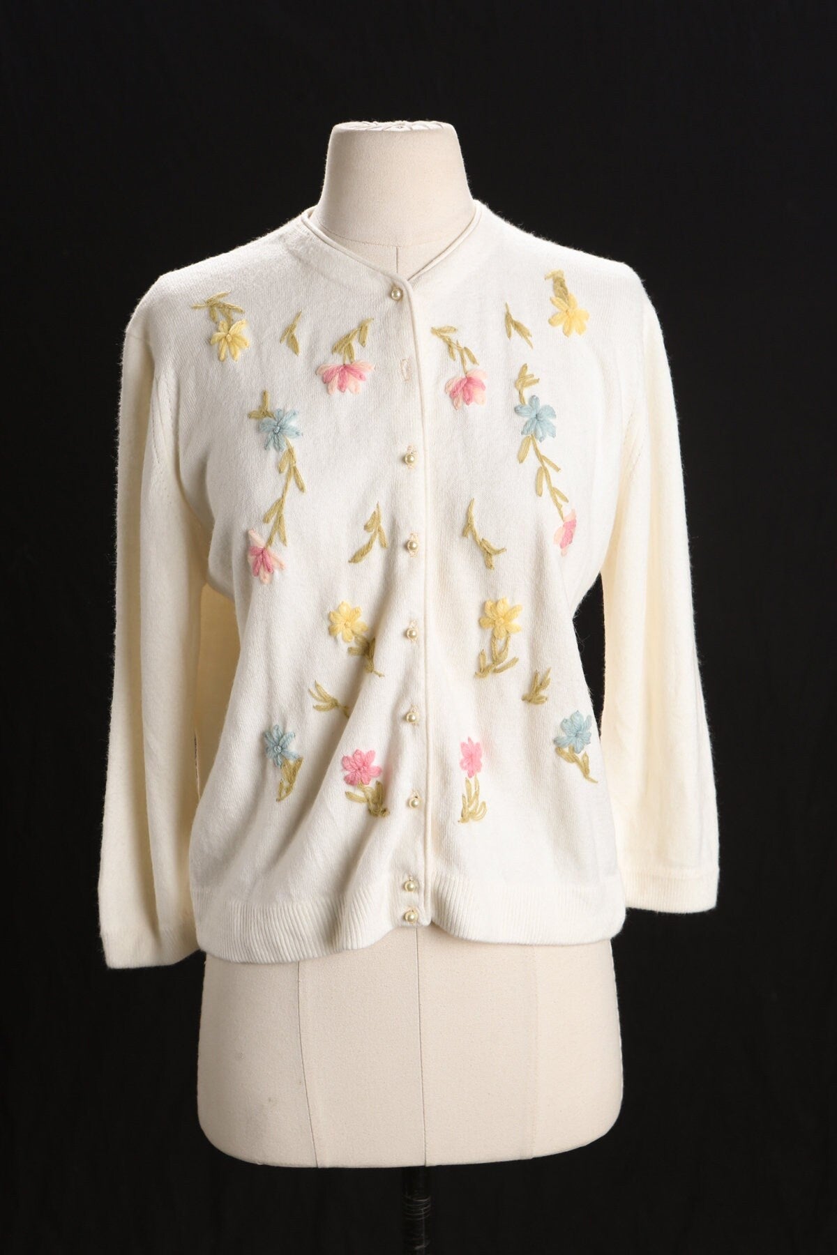 Vintage Women Cardigan Sweater with Floral Embroidered Details