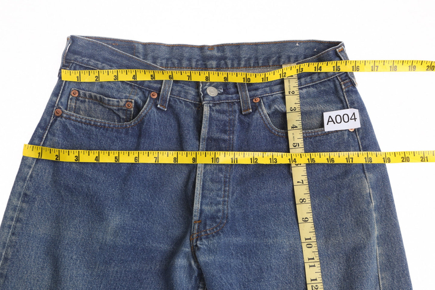 Vintage 501 Levi's Jeans - Blue Medium Wash - Era 80's - 90's