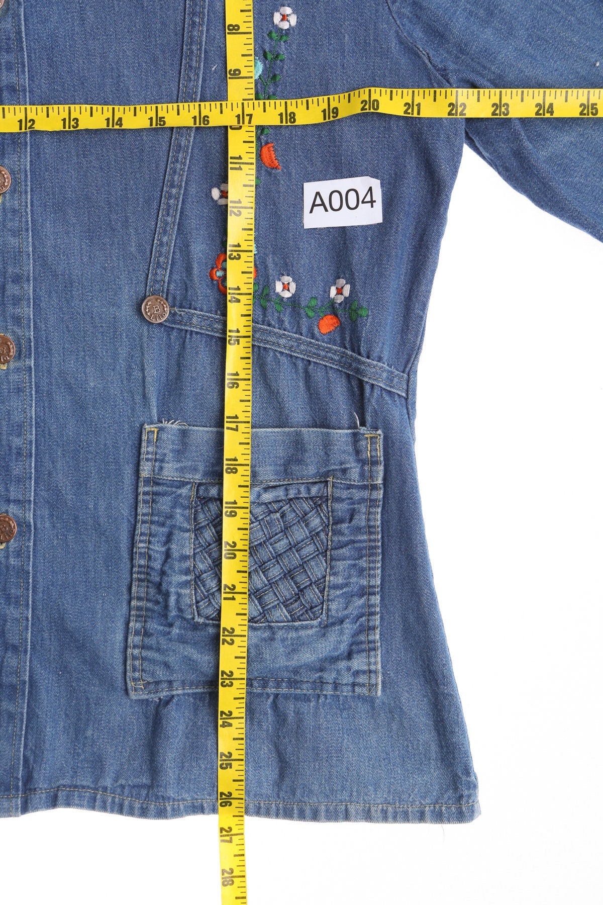 70's Denim Jacket with Embroidered Flowers - Hippie / Boho