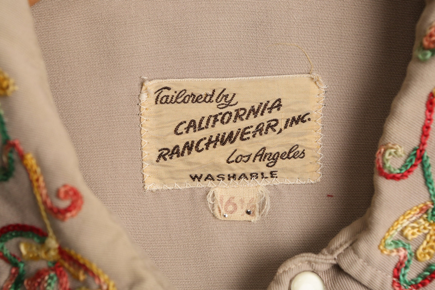 Vintage Men Western Shirt with Floral Embroidered Details - by California Ranchwear Los Angeles - Era 50's - 60's