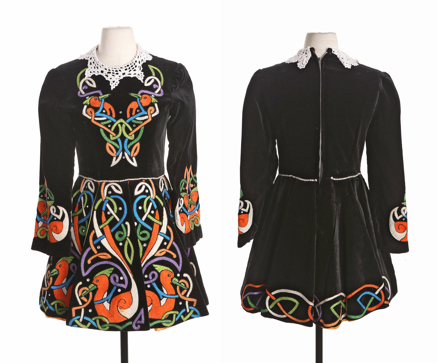 Vintage Black Velvet Dress with Embroidered Details - Era (50's - 60's)