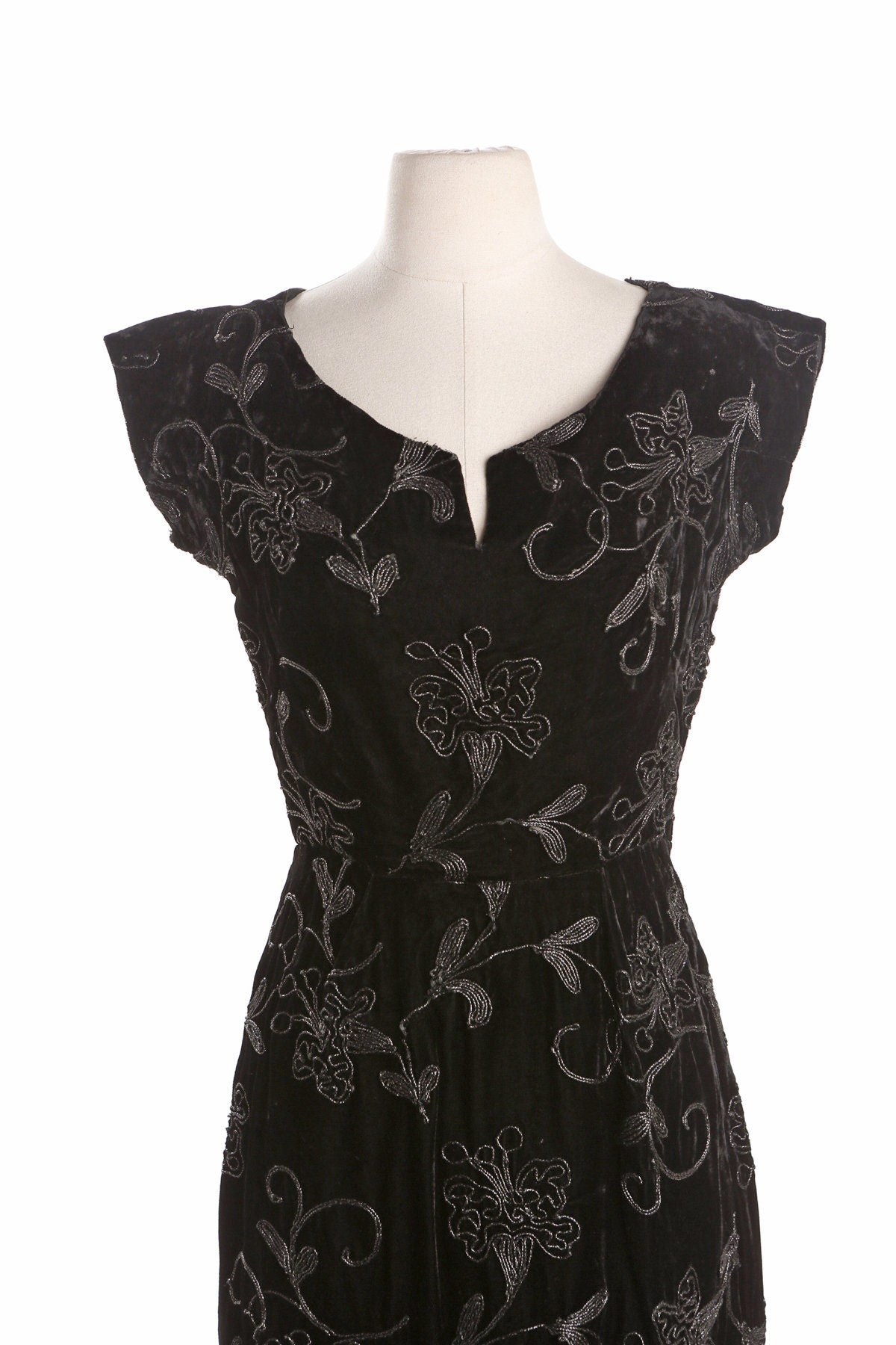 40's Black Casual Dress with Embroidered Floral Designs - Steel Side Zipper