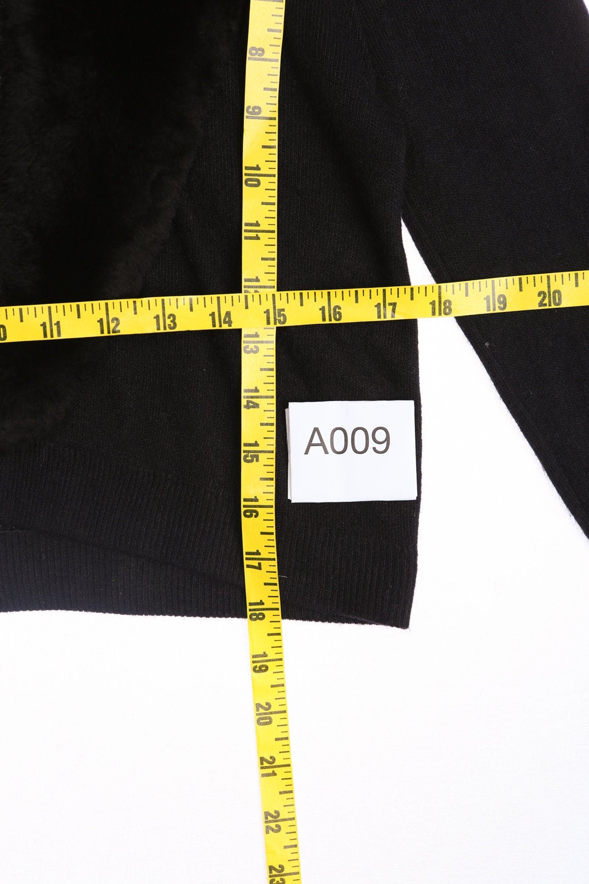 Vintage Black Women Cardigan Sweater with Faux Fur Collar