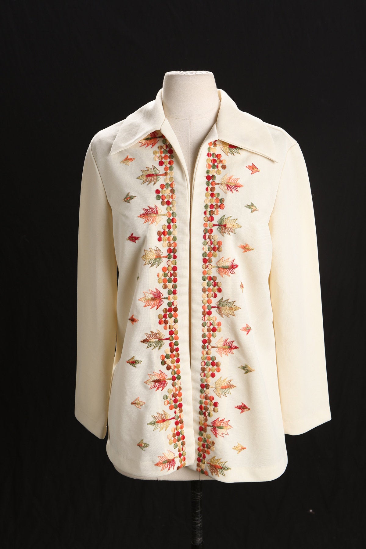 70's Woman Beige Embroidered Open Top