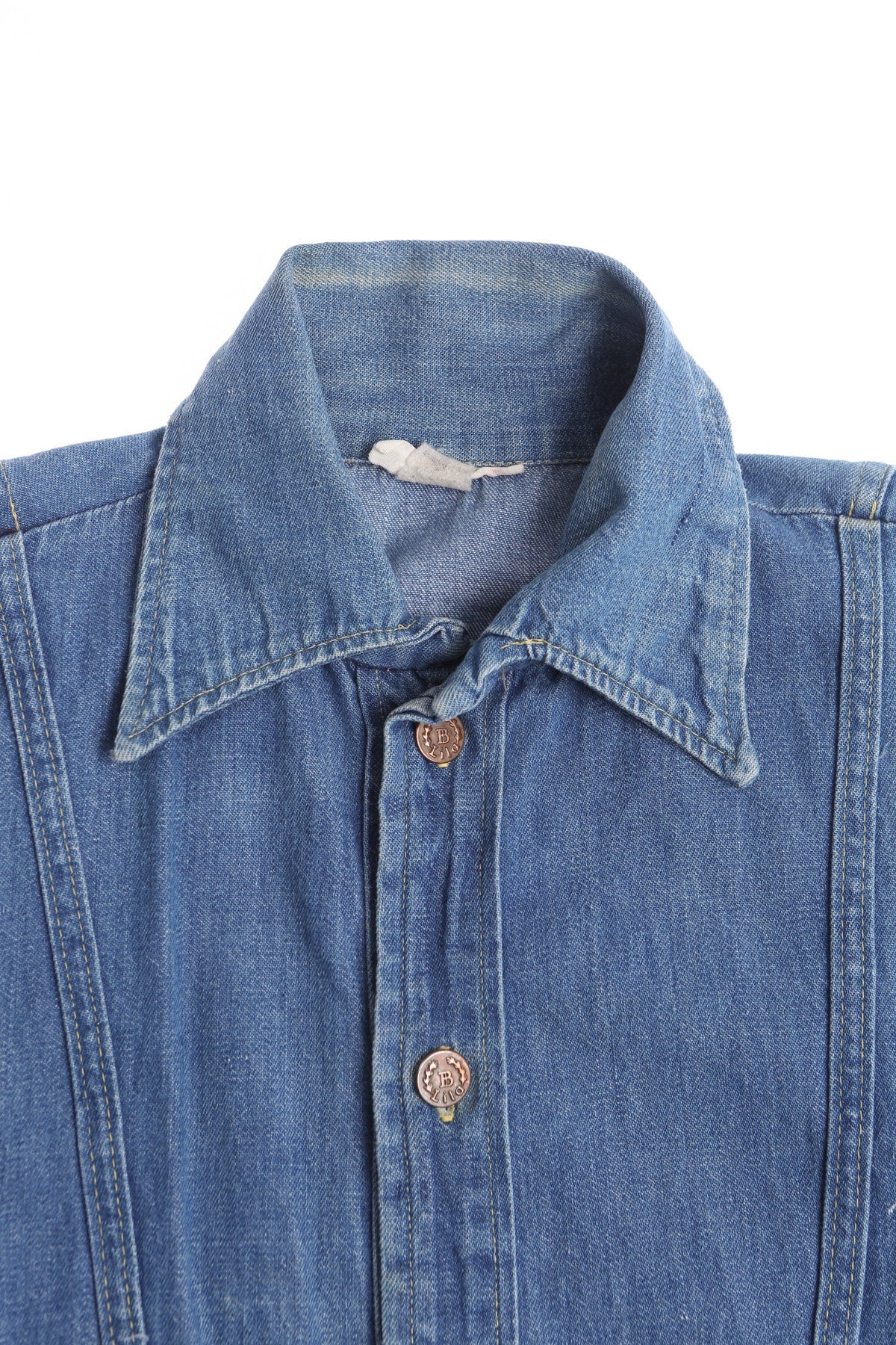 70's Denim Jacket with Embroidered Flowers - Hippie / Boho