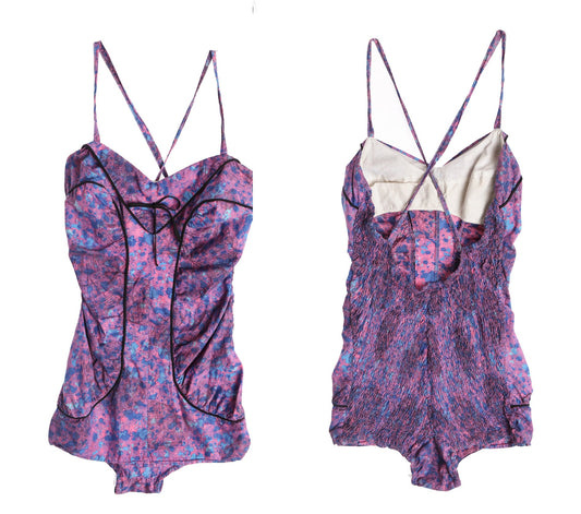 Vintage Women Swimsuit - Era 1940s - 1950s - Graphic Shell Print