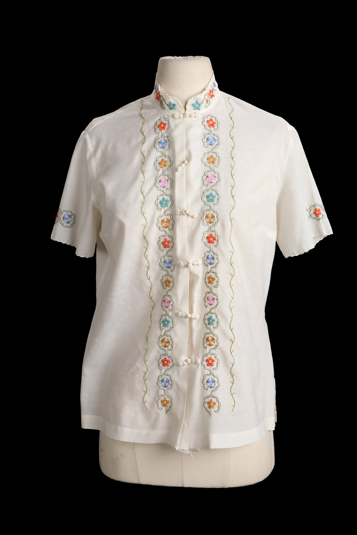 Vintage Women Floral Embroidered Cheongsam Top - Era 1970s - 1980s