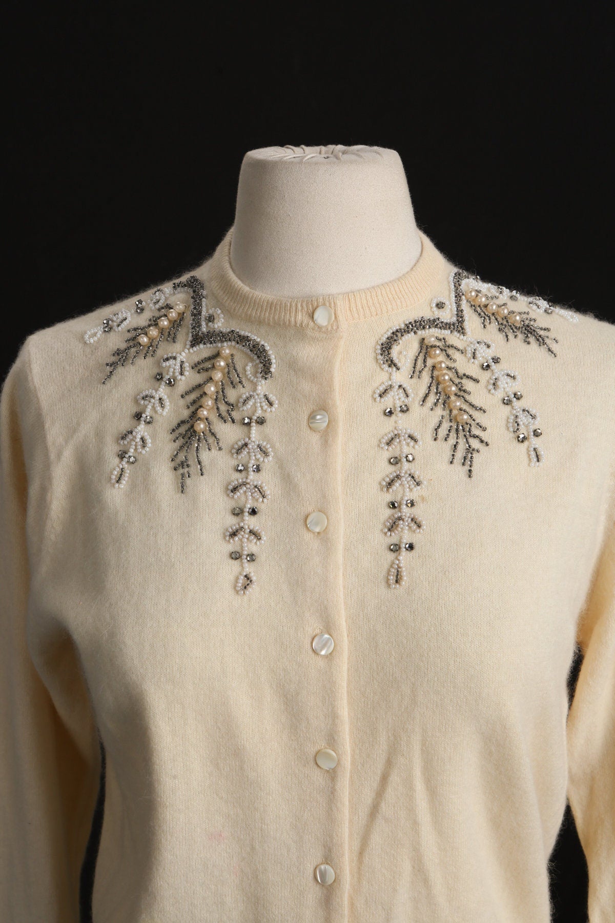 Vintage Women Beaded Beige Sweater - Era 1950s - 1960s - by Ladies Pride