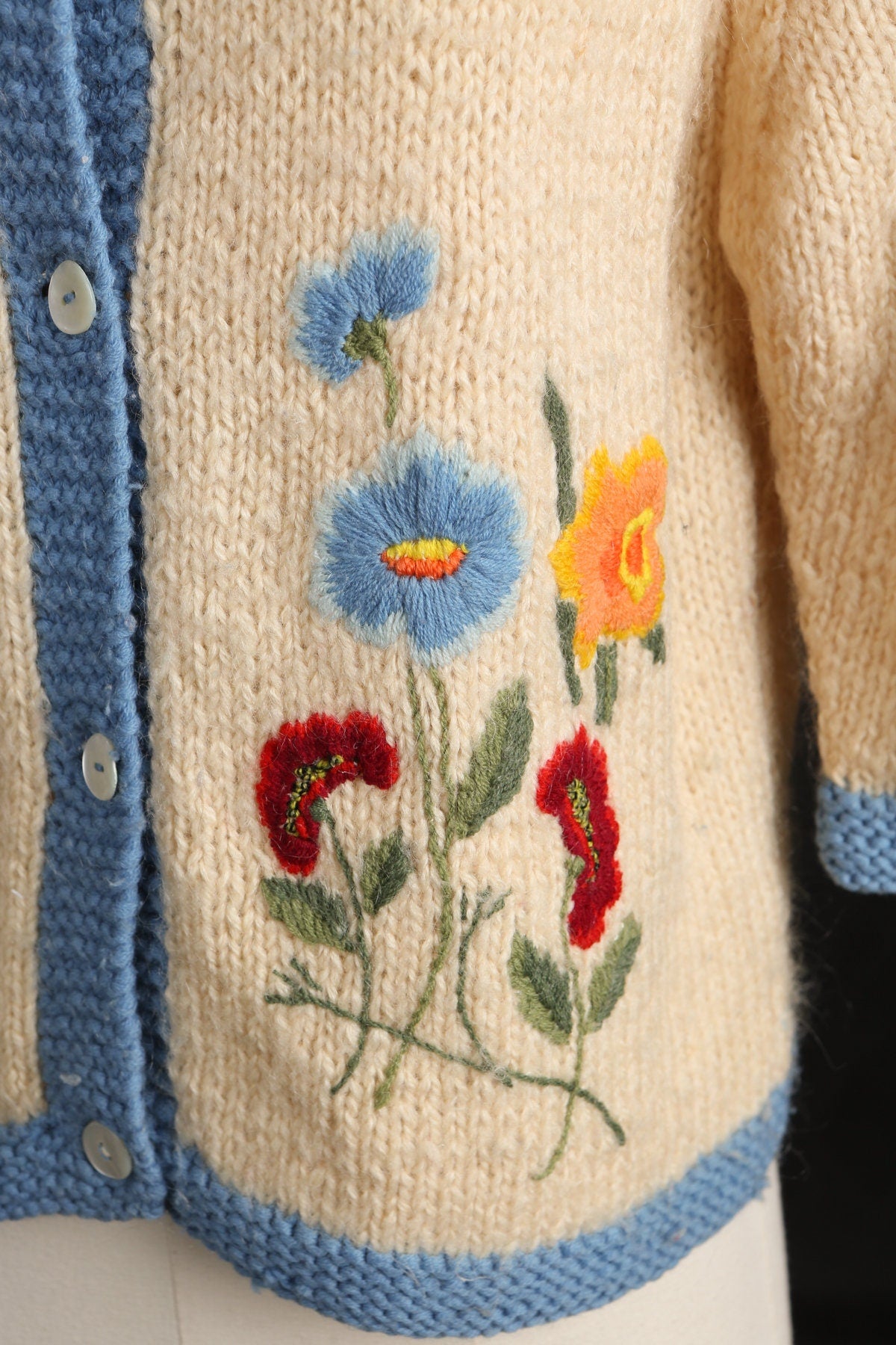 Vintage Women Button Up Embroidered Flowers by Marchessa - Era 60's - 70's