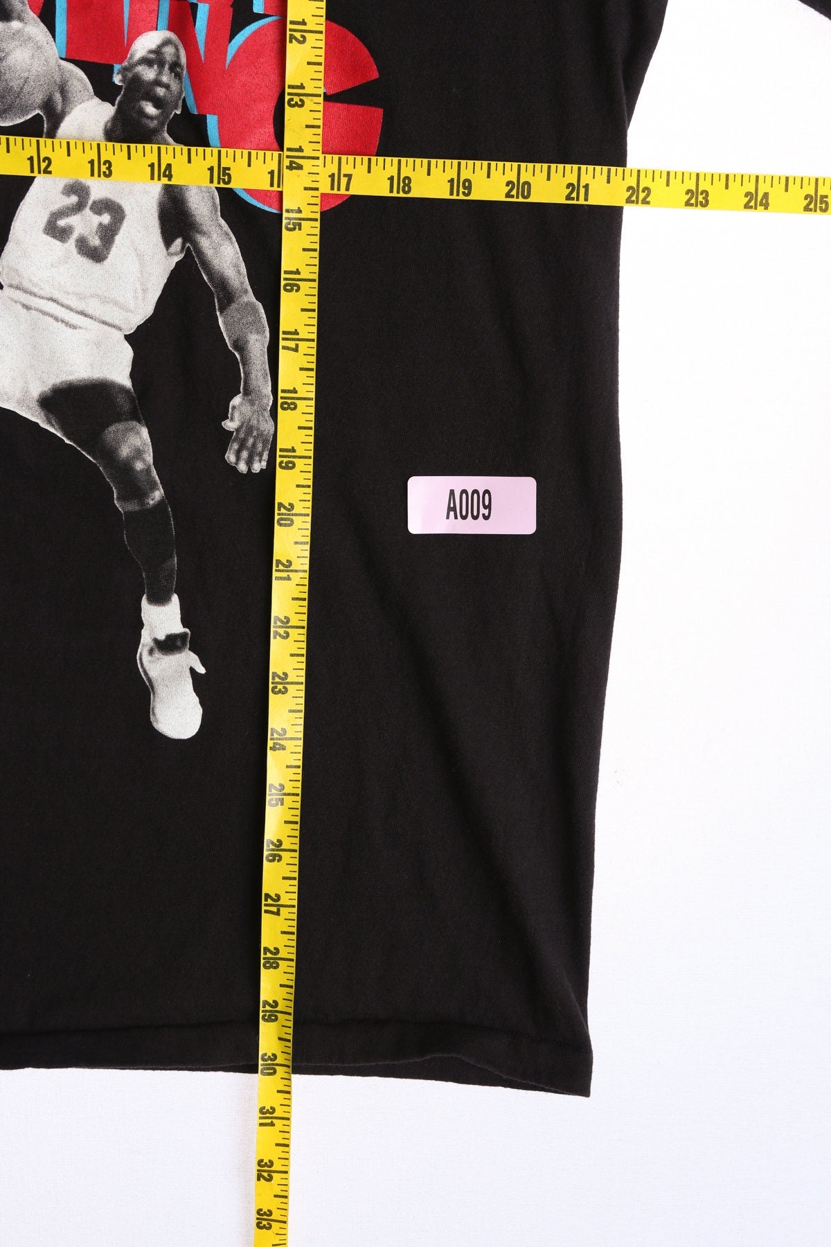 Vintage Nike Jamming Frequency Basketball Black Graphic T-shirt