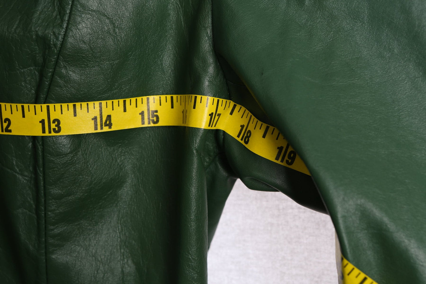 Woman Green Leather Winter Coat with Fur Collar Hood - Era 60s - 70s