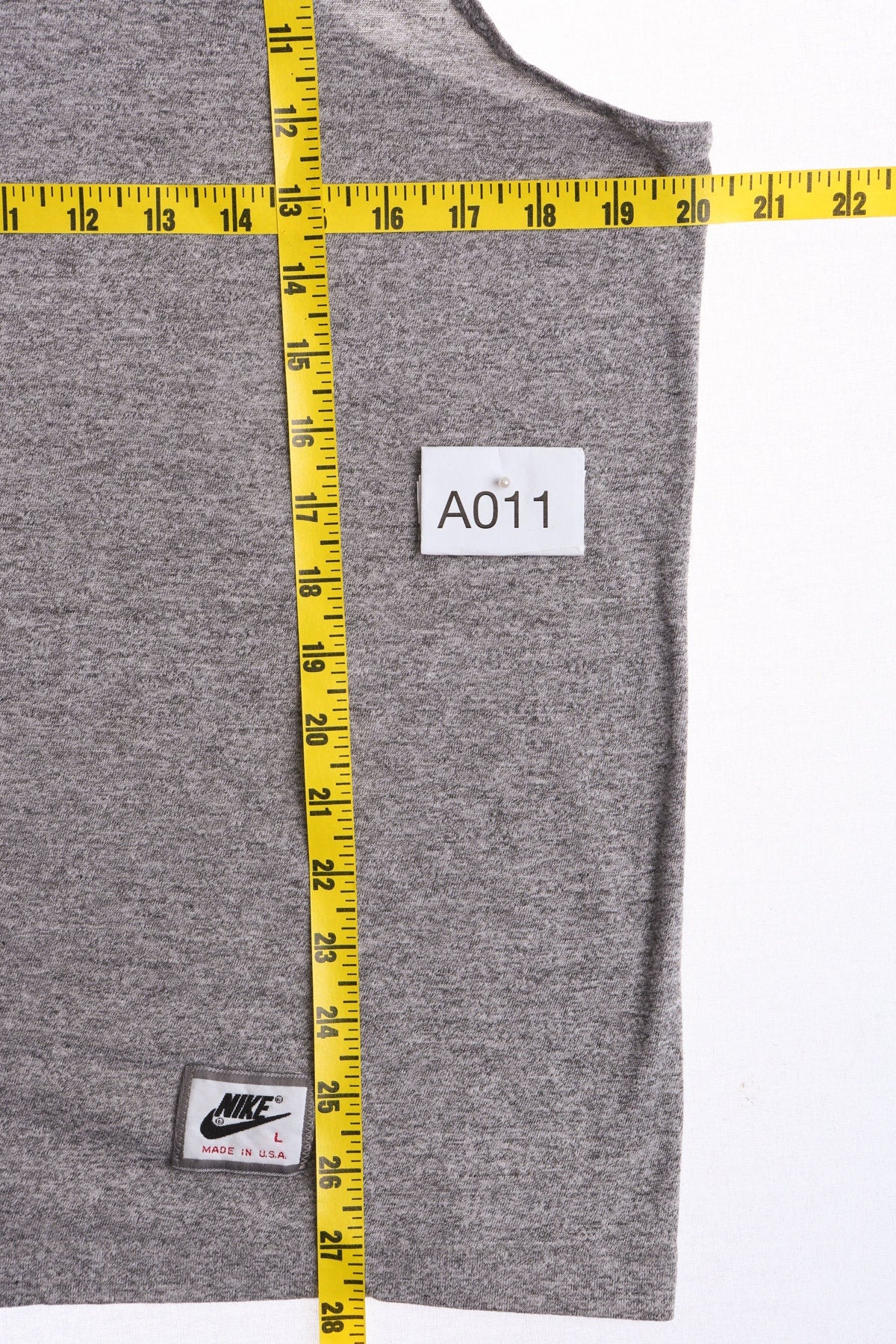 Vintage Nike Gray Tank Top - Era 80's - 90's