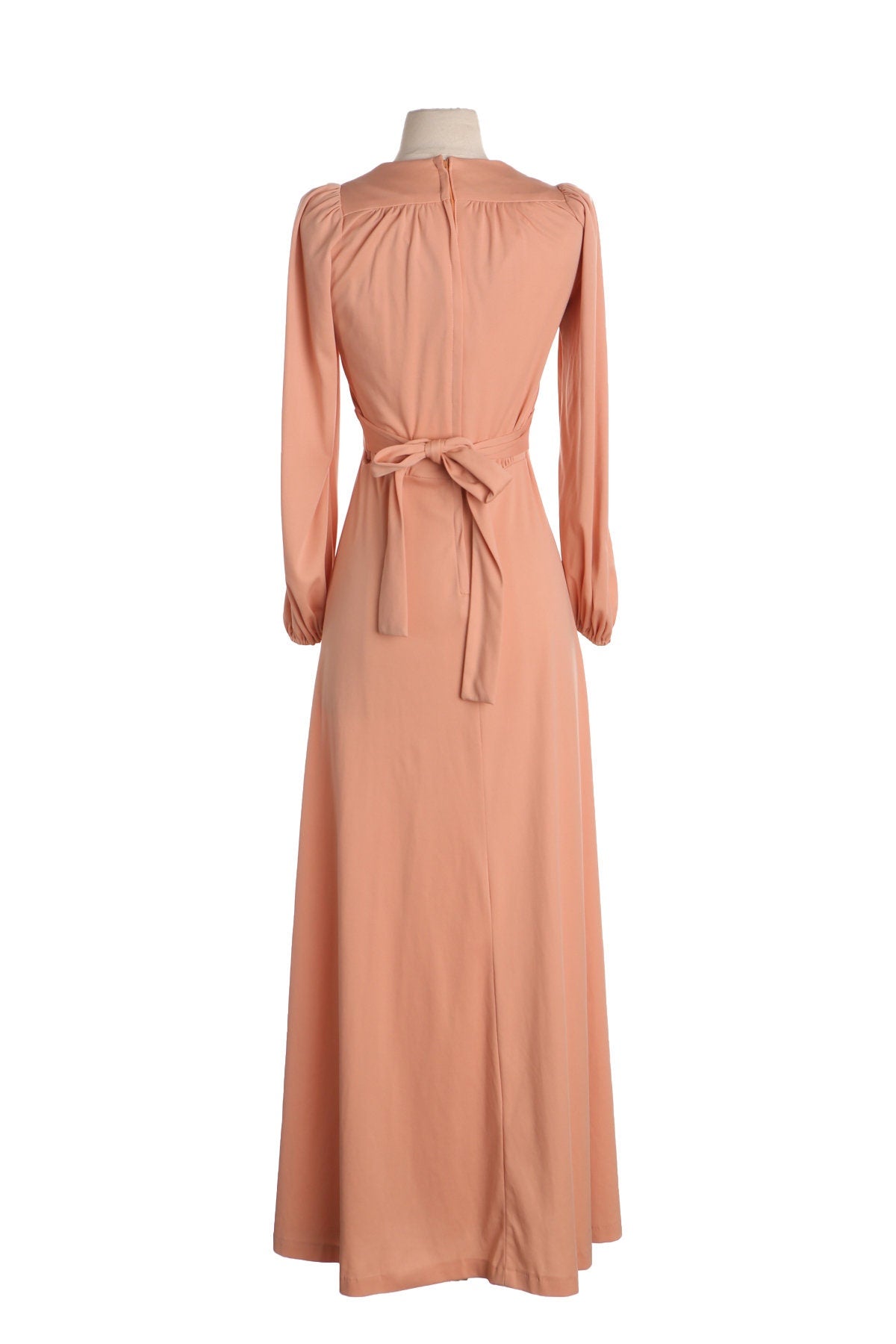 1970s Women Long Pink Boho Dress with Floral Patch Collar Detail