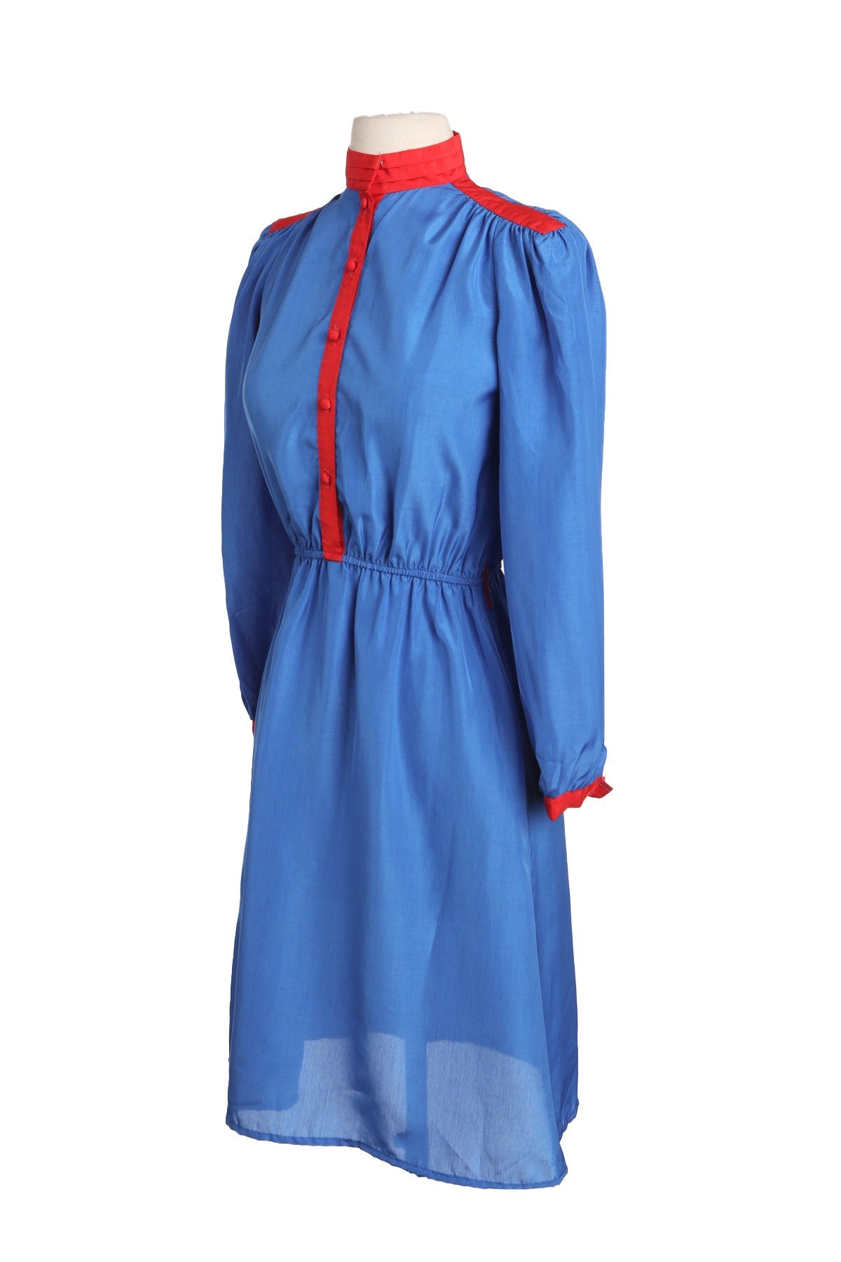 Vintage Blue Casual Dress with Red Collar and Shoulders