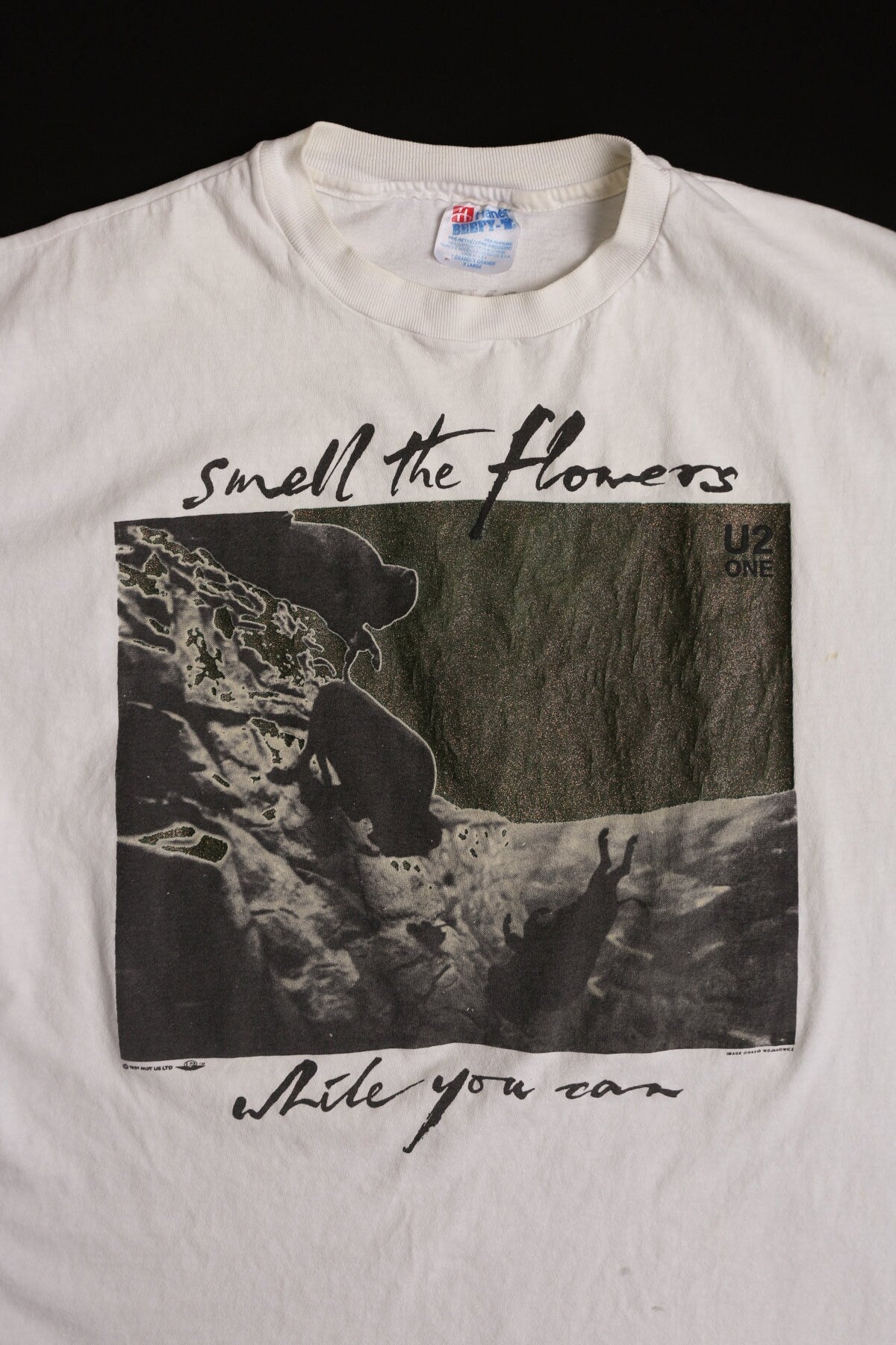 U2 Graphic T-shirt - Smell the Flowers - Ride your car