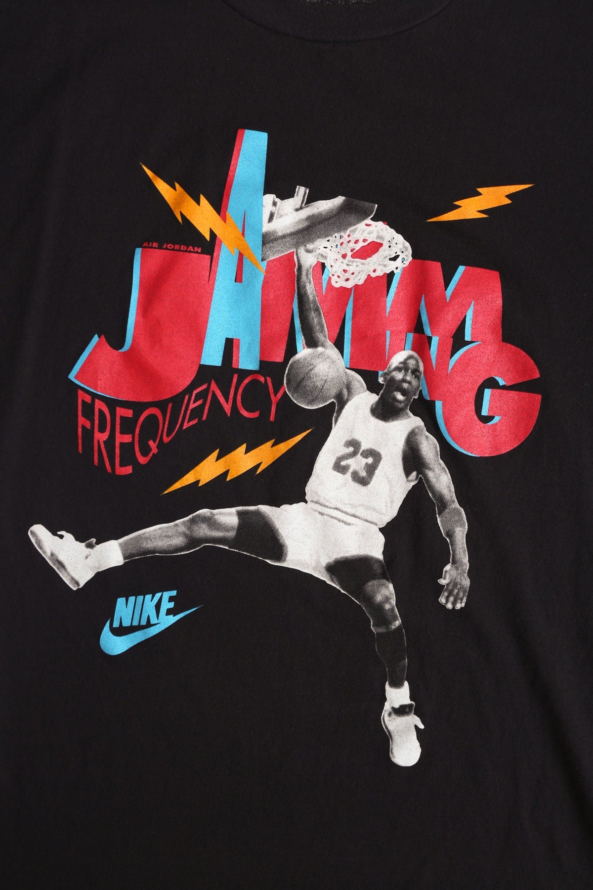 Vintage Nike Jamming Frequency Basketball Black Graphic T-shirt