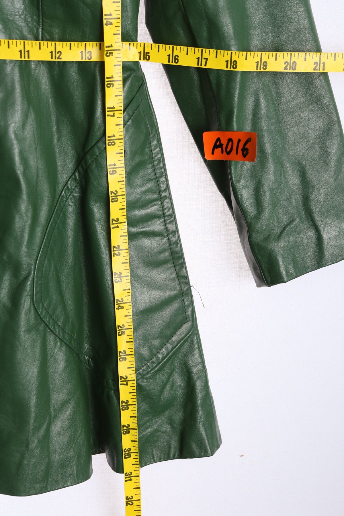 Woman Green Leather Winter Coat with Fur Collar Hood - Era 60s - 70s