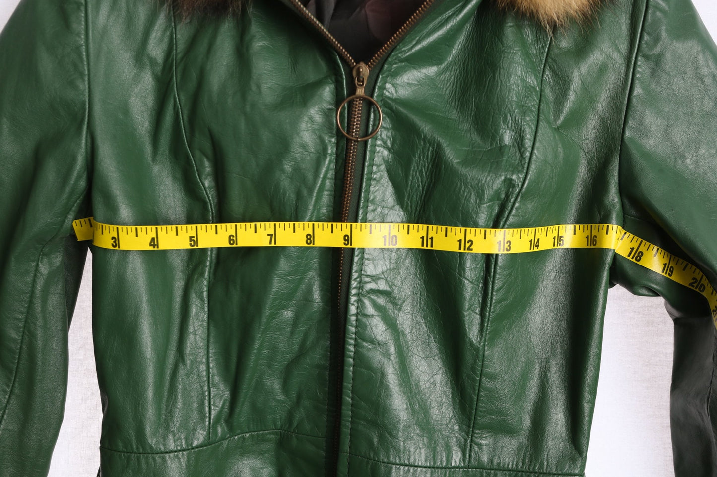 Woman Green Leather Winter Coat with Fur Collar Hood - Era 60s - 70s