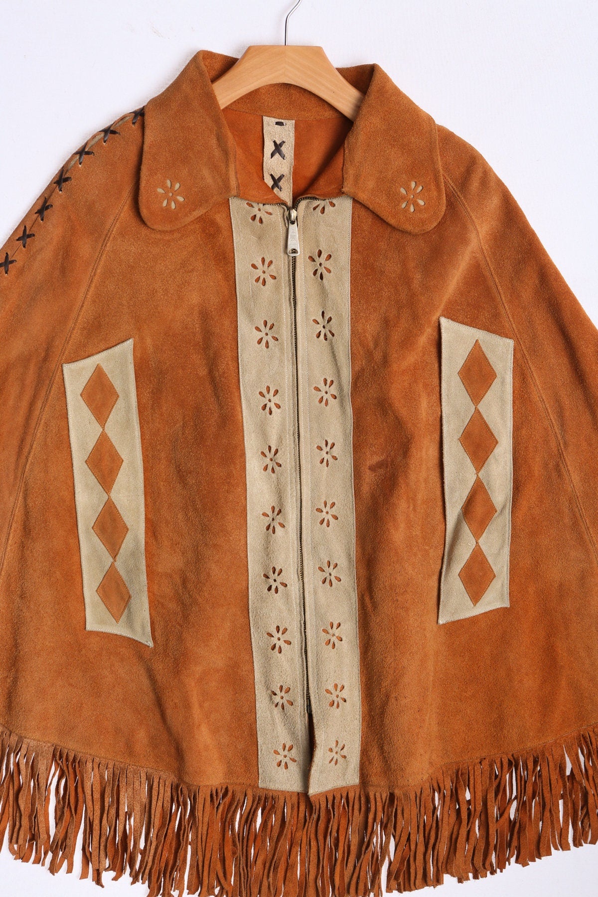 Women Tan Suede Fringed Poncho - Era 70's - 80's