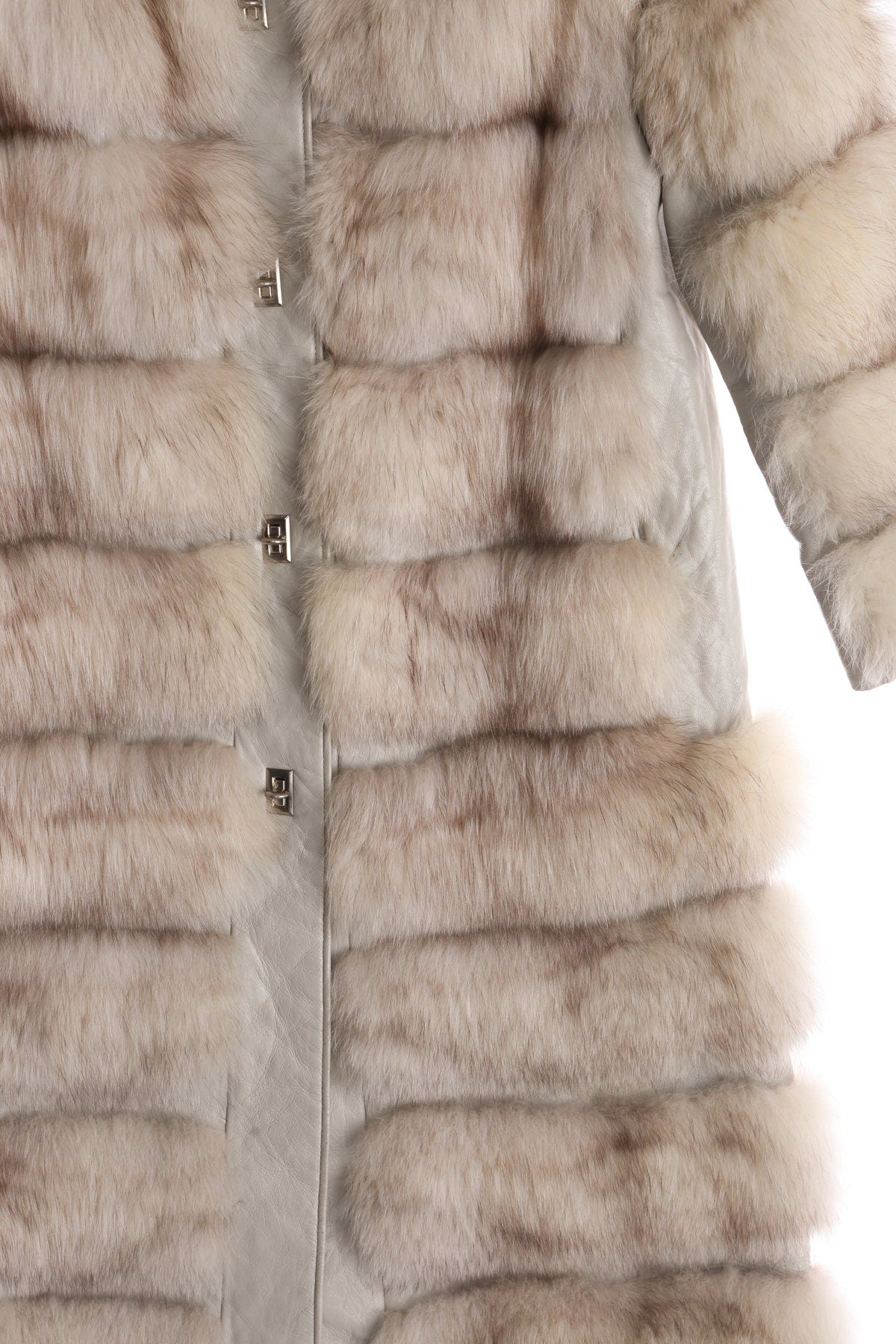 Vintage Women beige Fur Coat with Leather Seam Details - Era 60's - 70's