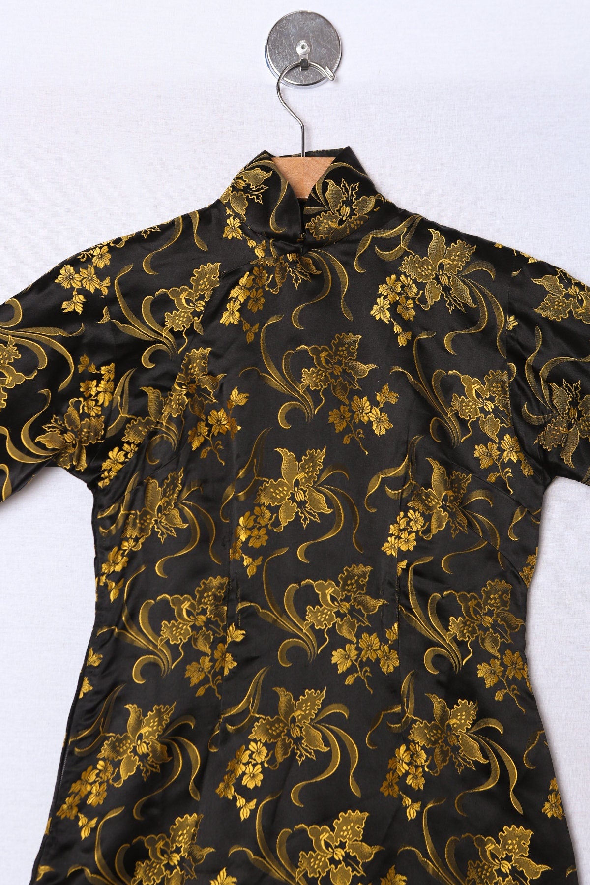 Black Cheongsam Dress with Yellow Flower Print - Era 50s - 60s