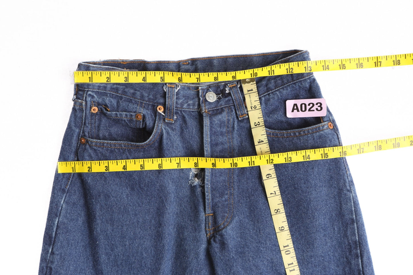 Vintage 501 Levi's Jeans - Dark Wash Blue - Made in USA - Era 80s - 90s