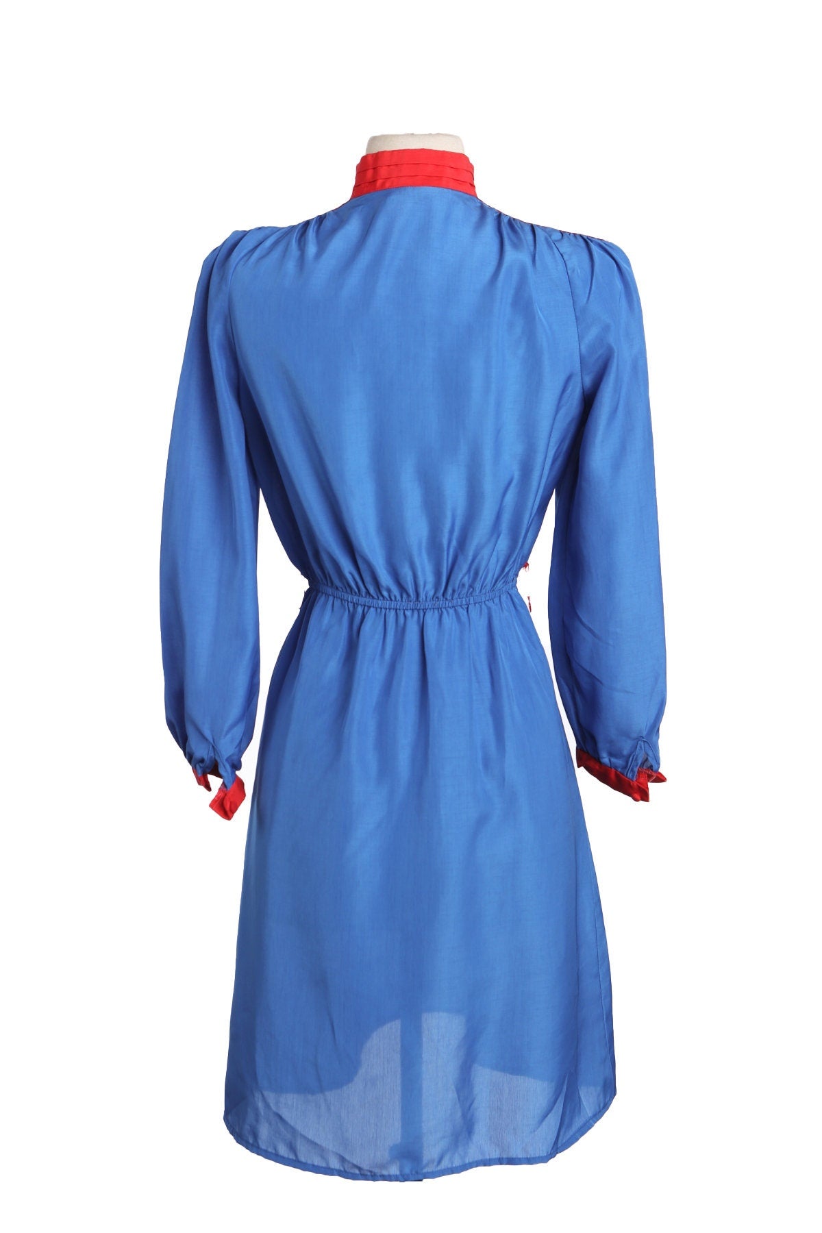Vintage Blue Casual Dress with Red Collar and Shoulders