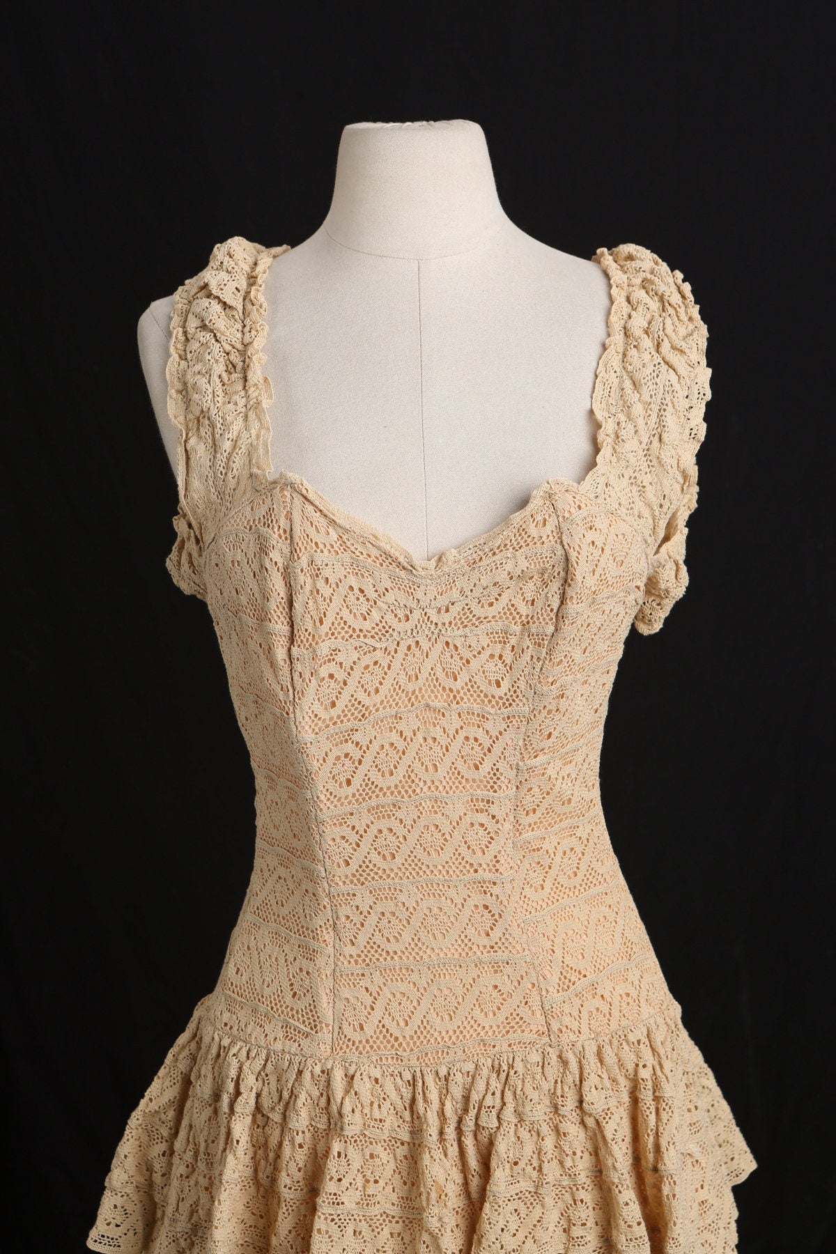 Vintage Crochet Dress - Era 1940s - 1950s - Costume Made - Casual - Metal Zipper Back Closure